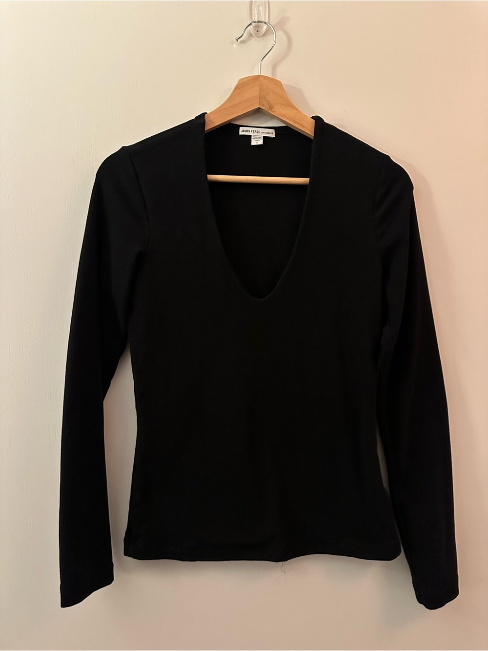 JAMES PERSE | Black Long-Sleeve V-Neck Top